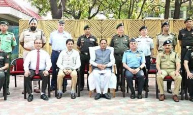 नेशनल डिफेंस कॉलेज के प्रशिक्षु सैन्य और गैर सैन्य अधिकारियों ने की मुख्यमंत्री विष्णु देव साय से मुलाकात